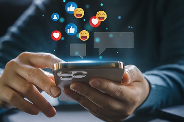feature-story_social-media